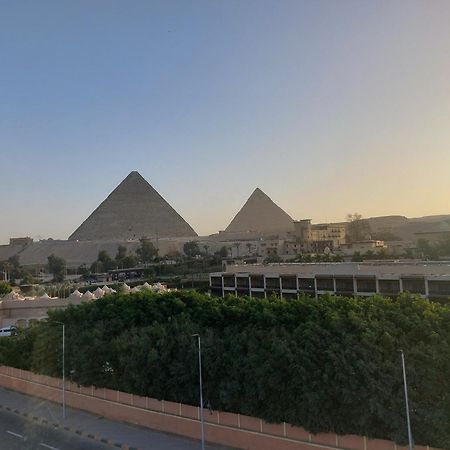 Doudou Pyramids View Hotel Kafrat al Jabal Luaran gambar