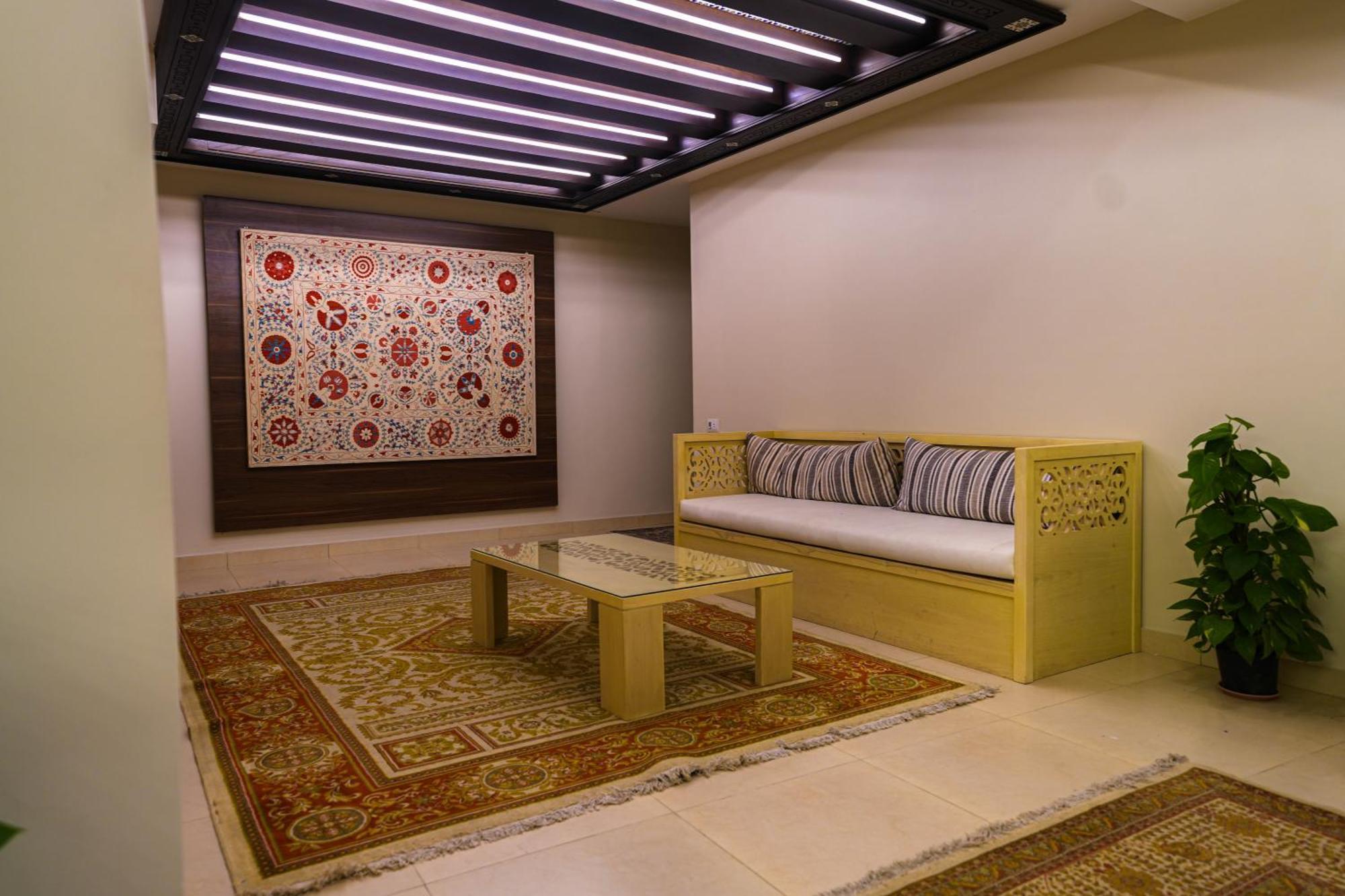 Doudou Pyramids View Hotel Kafrat al Jabal Luaran gambar