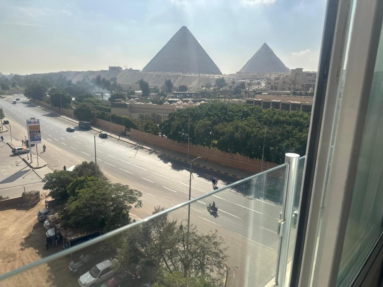 Doudou Pyramids View Hotel Kafrat al Jabal Luaran gambar
