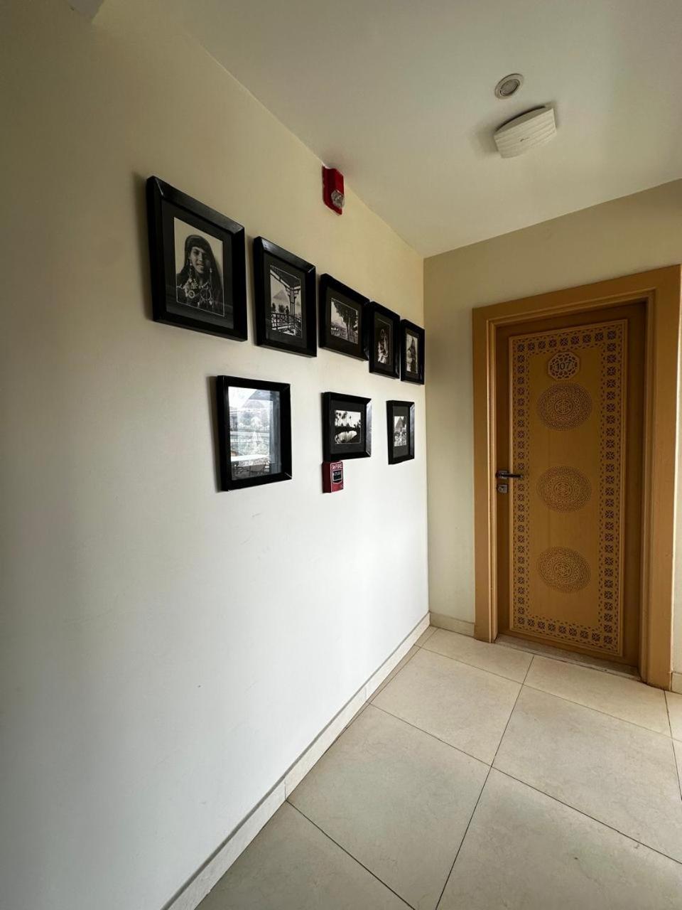 Doudou Pyramids View Hotel Kafrat al Jabal Luaran gambar